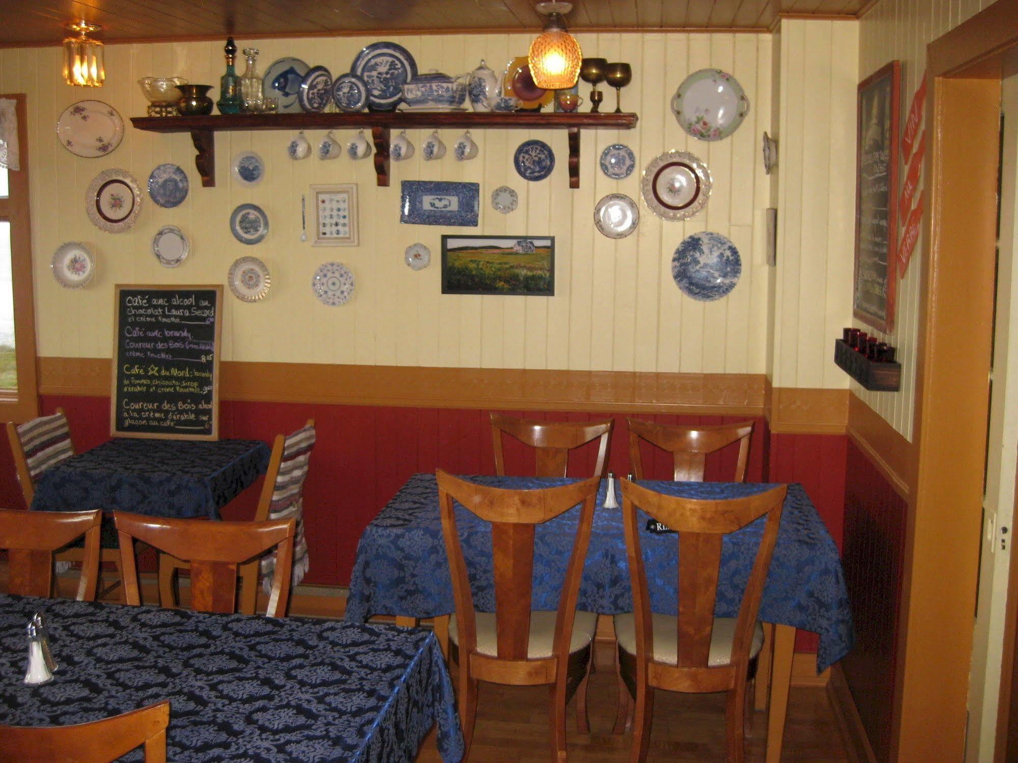 Restaurant-Motel L'Etoile Du Nord Pointe a la Fregate Екстериор снимка